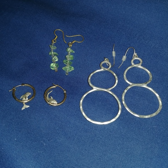 Earrings - Picture 1 of 1